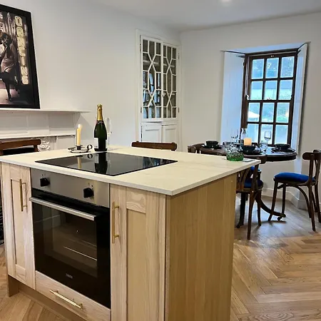 Holiday home Forge Masters Luxury In Village